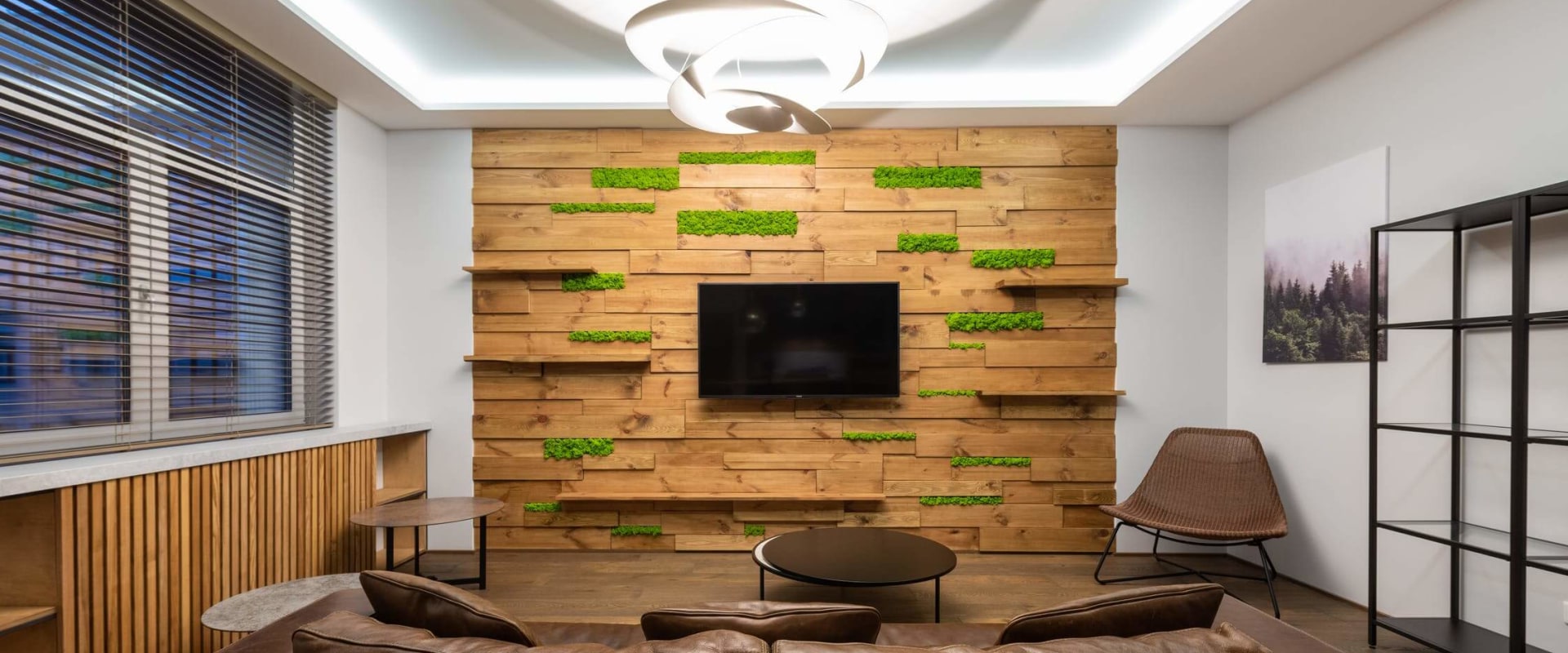 How do professionals clean a house checklist?